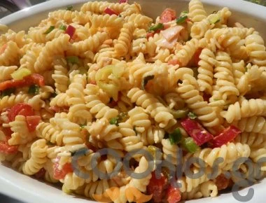 Η συνταγή της Ημέρας: Μακαρονοσαλάτα ελαφριά